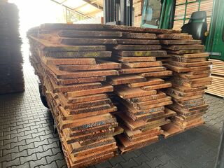 Ca. 33x Douglas Onbekantrechte Schaaldelen, 22×200-250mm, lengte 500cm